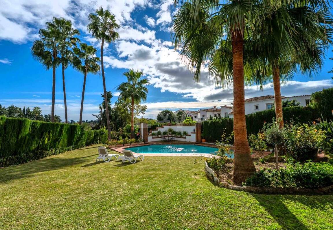 Boutique-Style Luxury Residence in El Paraíso Alto, Benahavís, Marbella for Long-term Rent – 8 Bedrooms, Exceptional Outdoor Living