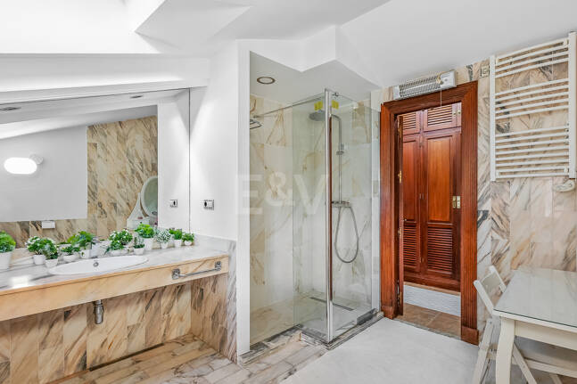 Boutique-Style Luxury Residence in El Paraíso Alto, Benahavís, Marbella for Long-term Rent – 8 Bedrooms, Exceptional Outdoor Living