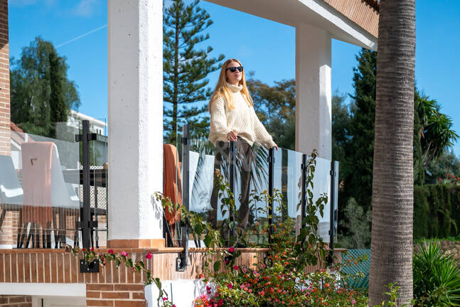 Boutique-Style Luxury Residence in El Paraíso Alto, Benahavís, Marbella for Long-term Rent – 8 Bedrooms, Exceptional Outdoor Living