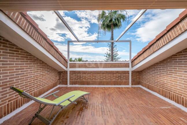 Boutique-Style Luxury Residence in El Paraíso Alto, Benahavís, Marbella for Long-term Rent – 8 Bedrooms, Exceptional Outdoor Living