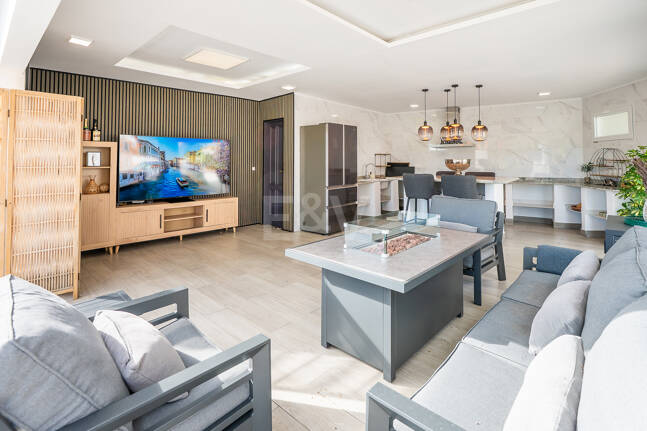 Boutique-Style Luxury Residence in El Paraíso Alto, Benahavís, Marbella for Long-term Rent – 8 Bedrooms, Exceptional Outdoor Living