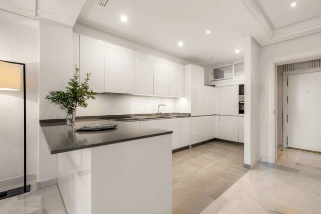 Apartamento frente al mar con acceso directo al paseo marítimo en complejo residencial premium