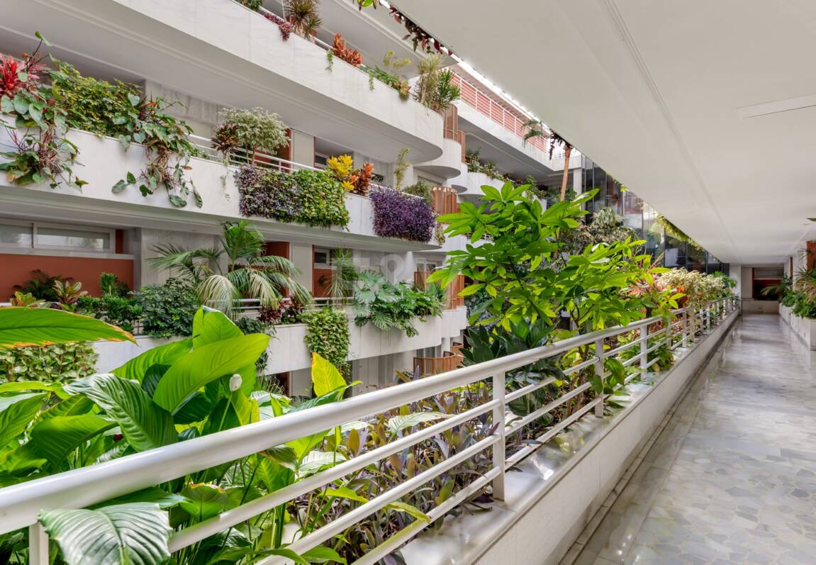 Apartamento frente al mar con acceso directo al paseo marítimo en complejo residencial premium