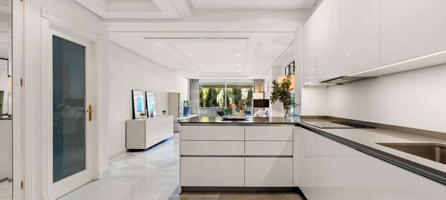 Apartamento frente al mar con acceso directo al paseo marítimo en complejo residencial premium