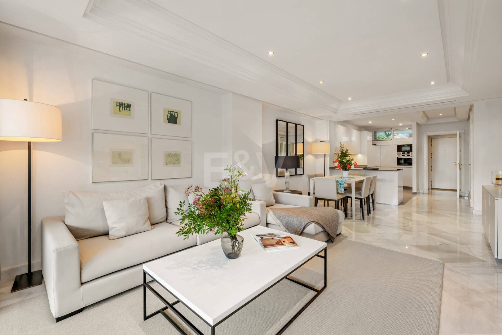 Appartement en front de mer avec accès direct promenade dans un complexe résidentiel Premium