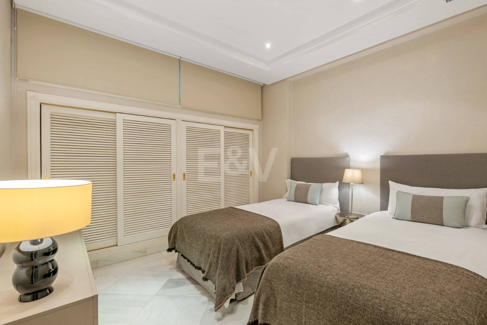 Apartamento frente al mar con acceso directo al paseo marítimo en complejo residencial premium