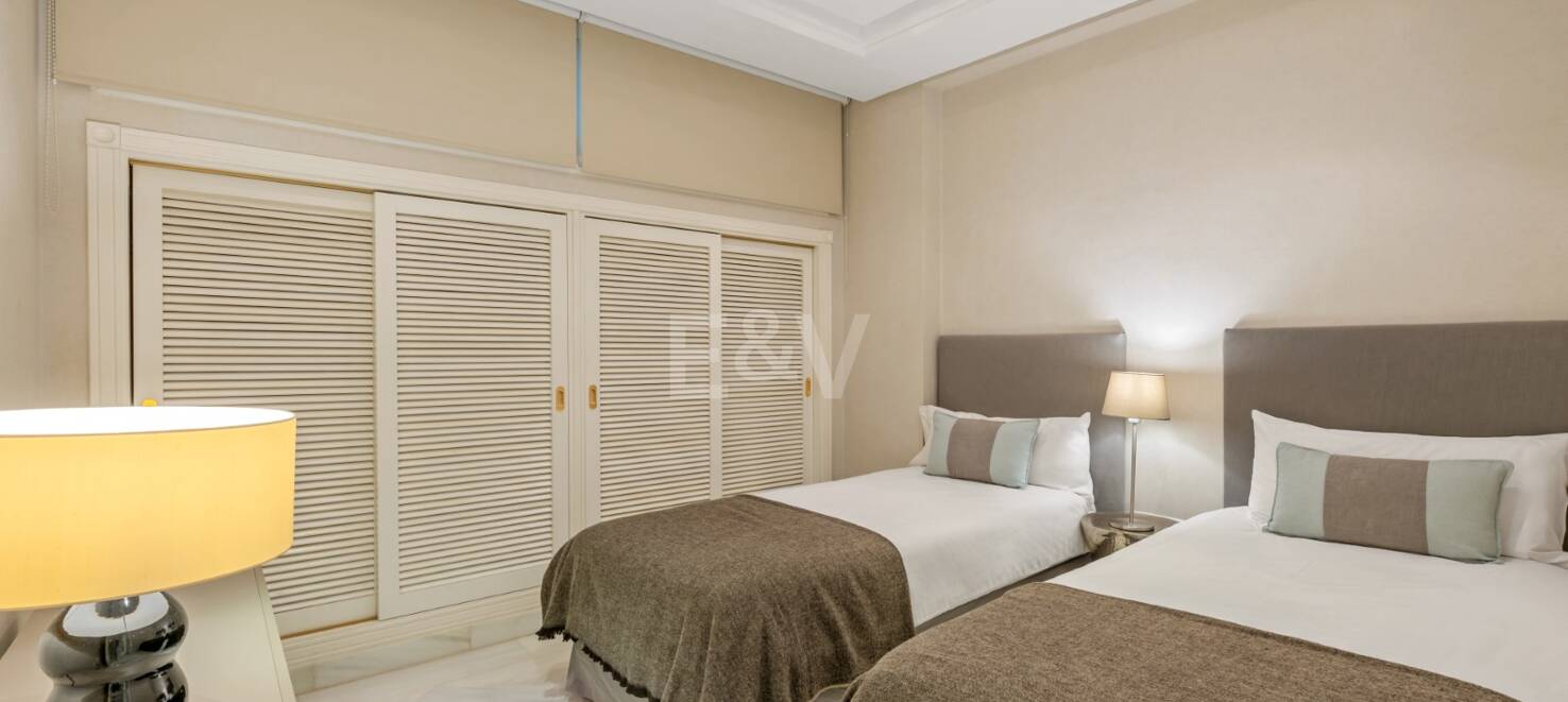 Apartamento frente al mar con acceso directo al paseo marítimo en complejo residencial premium