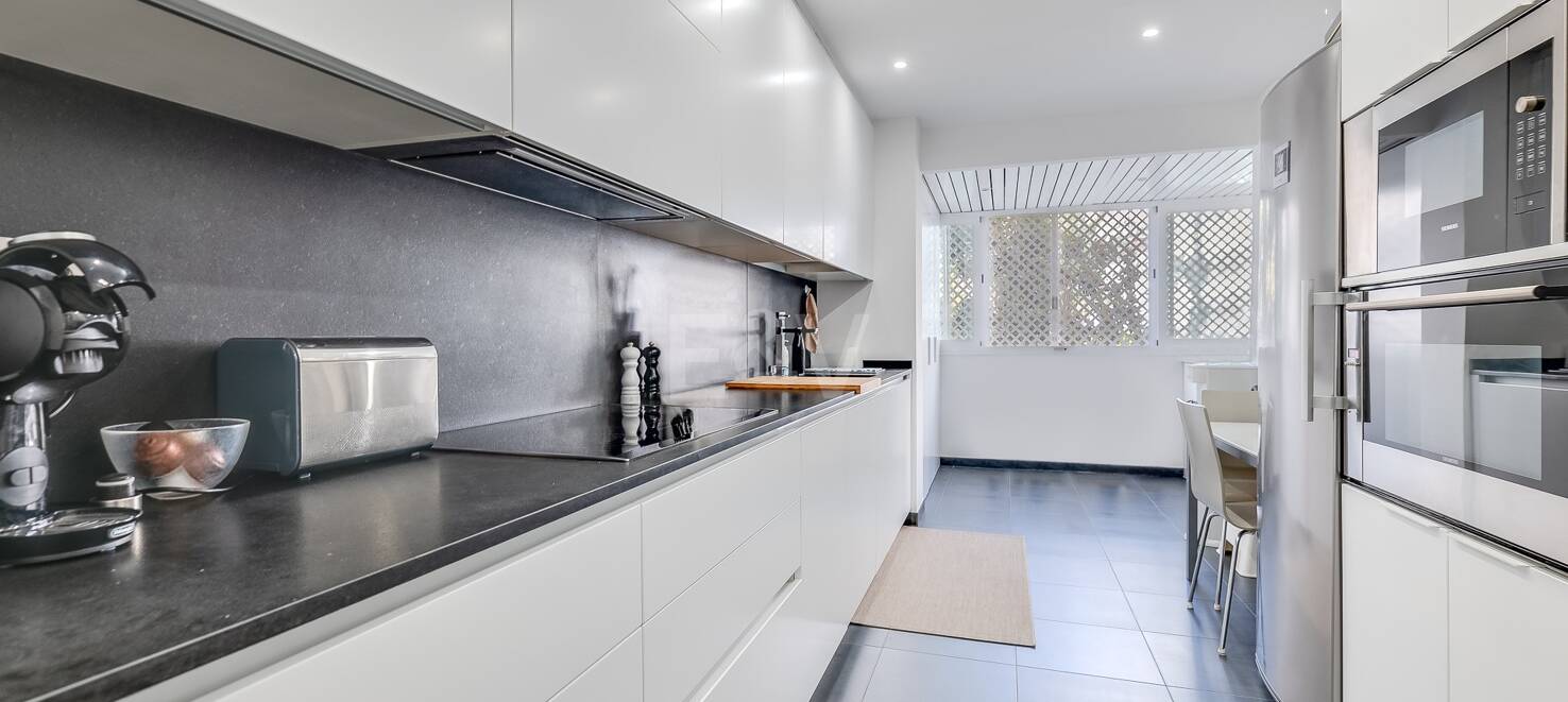 Luxury 3-bedroom apartment in Don Gonzalo, Golden Mile, Marbella – Long-term rental