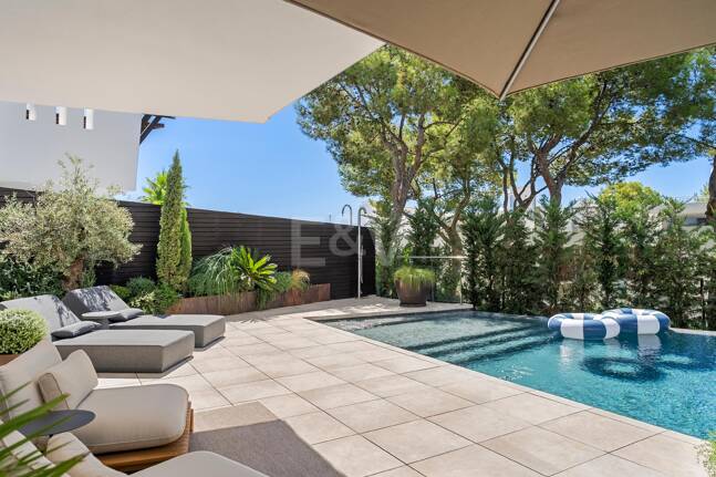 Moderne Doppelhaushälfte mit Meerblick und privatem Pool in Meisho Hills, Sierra Blanca
