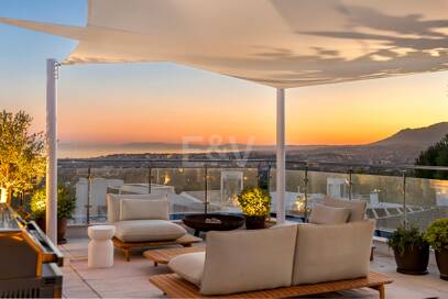 Moderne Doppelhaushälfte mit Meerblick und privatem Pool in Meisho Hills, Sierra Blanca
