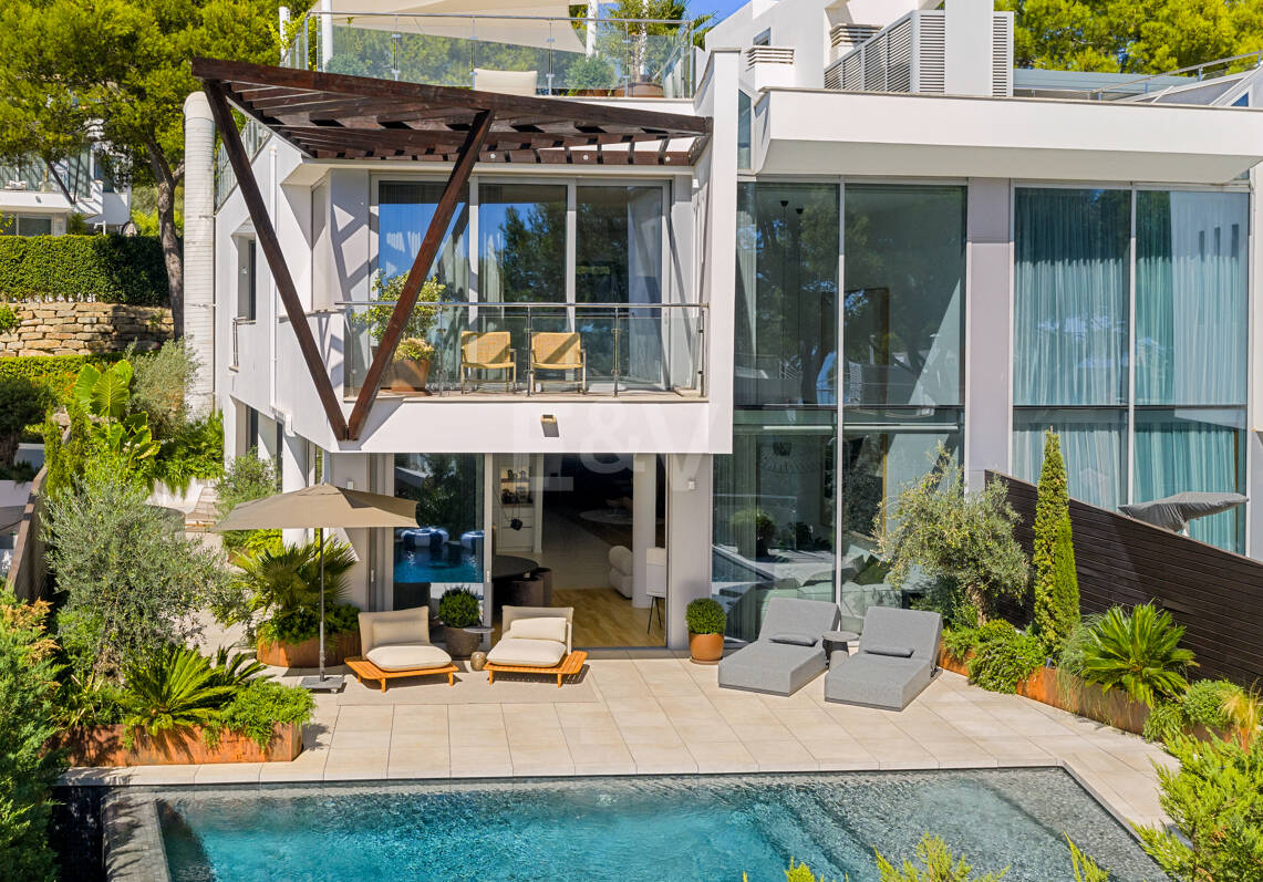 Contemporary Style Semi-Detached Residence with Sea Views and Private Pool in Meisho Hills, Sierra Blanca