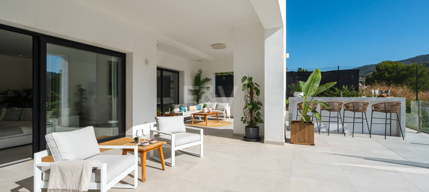 Villa Andrea - Obra maestra contemporánea frente al golf