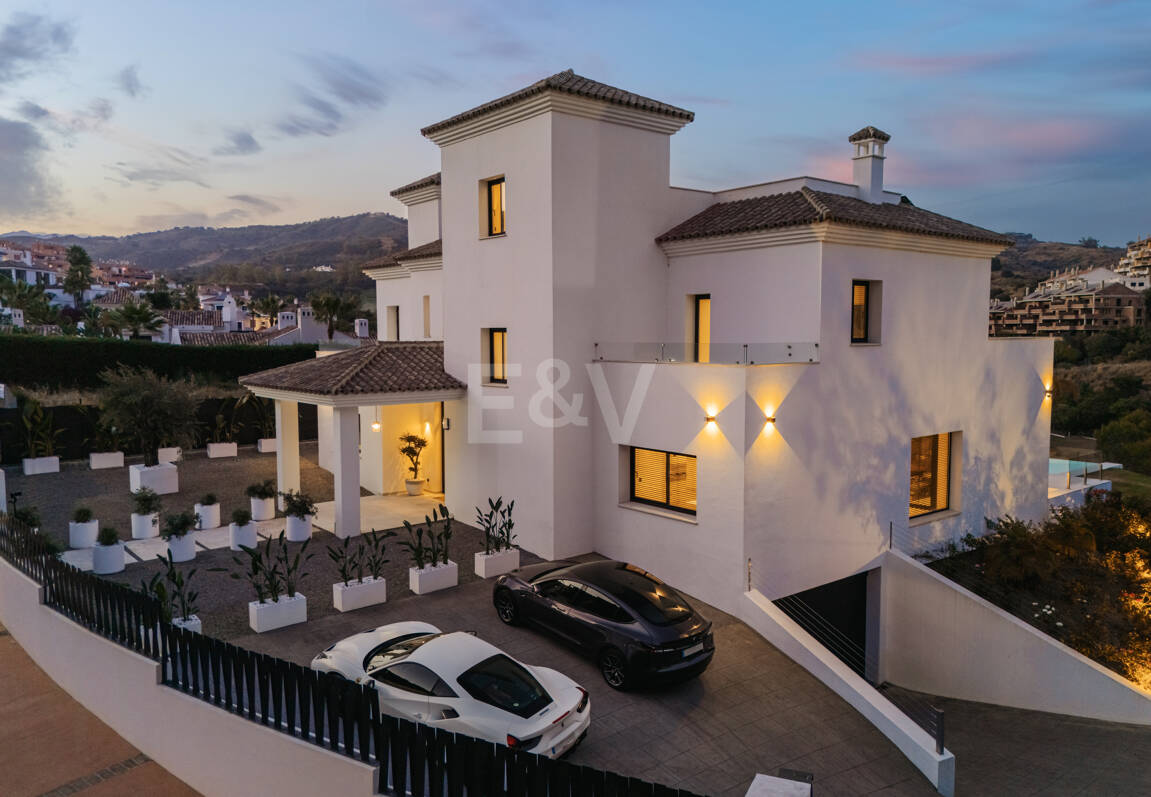 Villa Andrea Frontline Golf samtida mästerverk