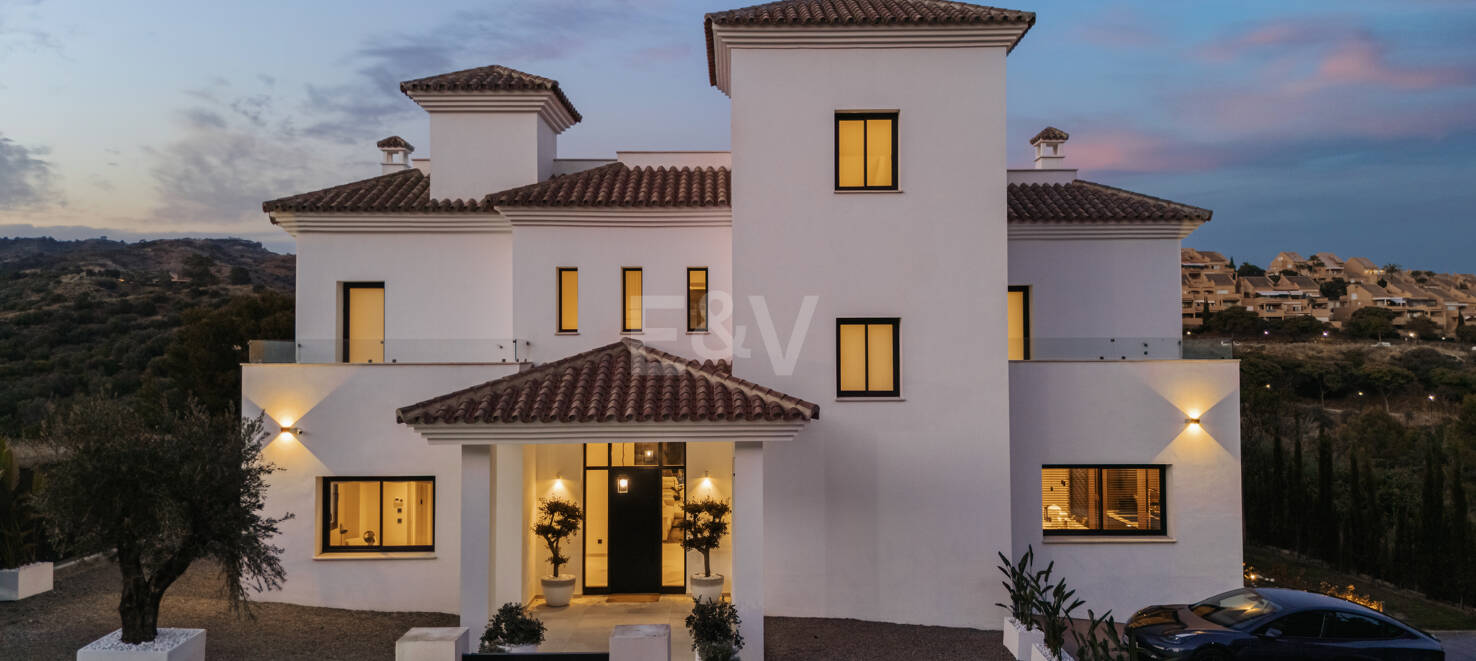 Villa Andrea - Obra maestra contemporánea frente al golf