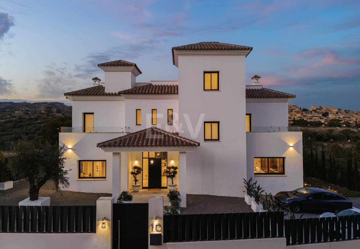 Villa Andrea Frontline Golf samtida mästerverk