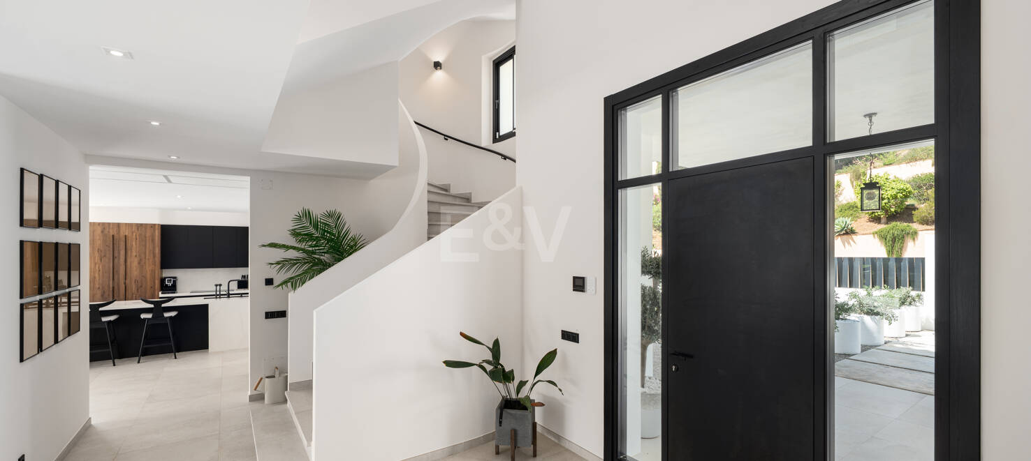 Villa Andrea - Obra maestra contemporánea frente al golf