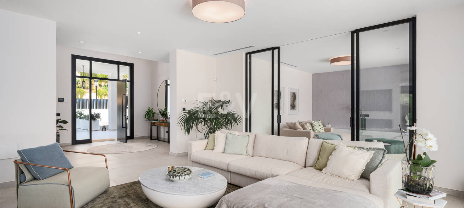 Villa Andrea - Obra maestra contemporánea frente al golf