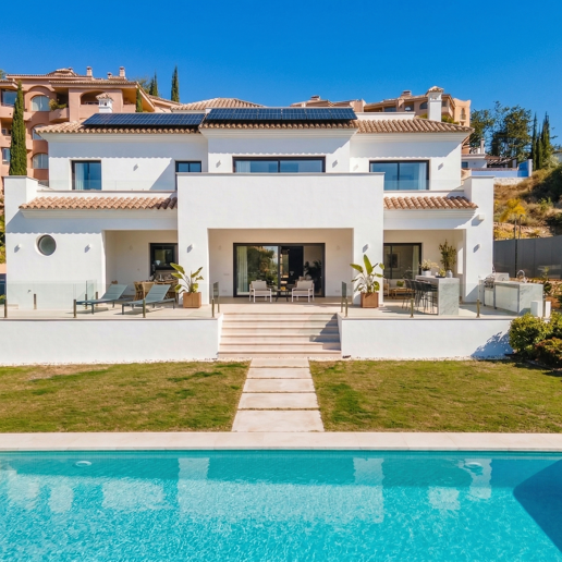 Villa Andrea - Obra maestra contemporánea frente al golf