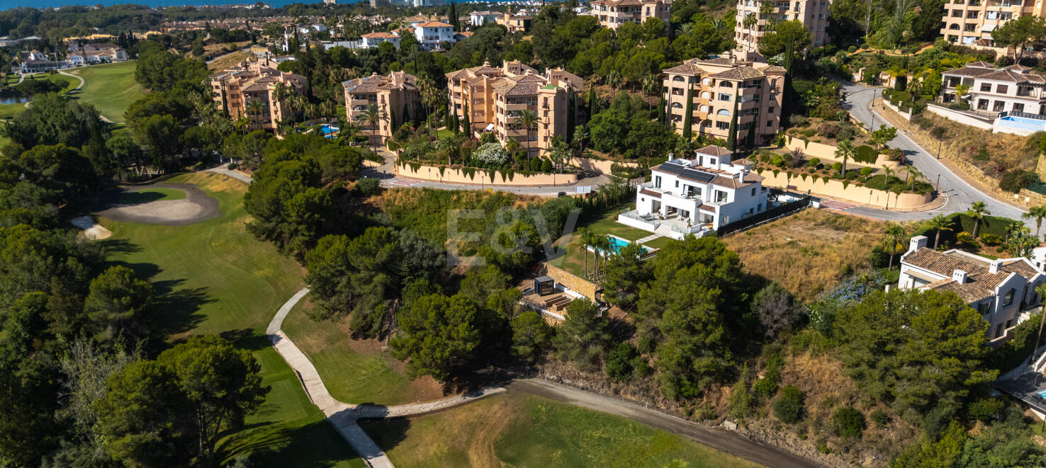 Villa Andrea - Obra maestra contemporánea frente al golf