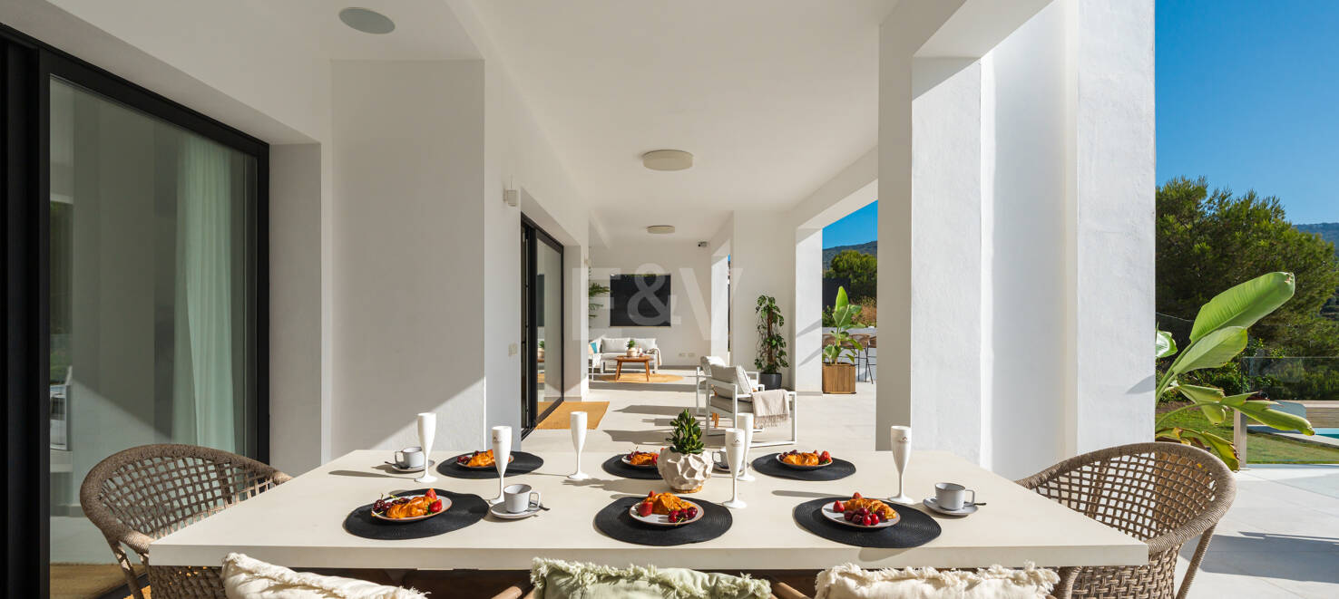 Villa Andrea - Obra maestra contemporánea frente al golf