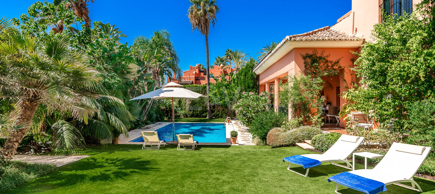 Elegant Independent Villa in Altos de Hotel Puente Romano – Marbella Golden Mile available for Medium and Long-Term Rent