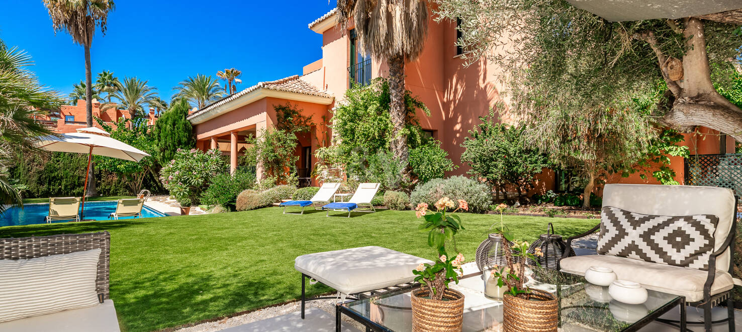 Elegant Independent Villa in Altos de Hotel Puente Romano – Marbella Golden Mile available for Medium and Long-Term Rent