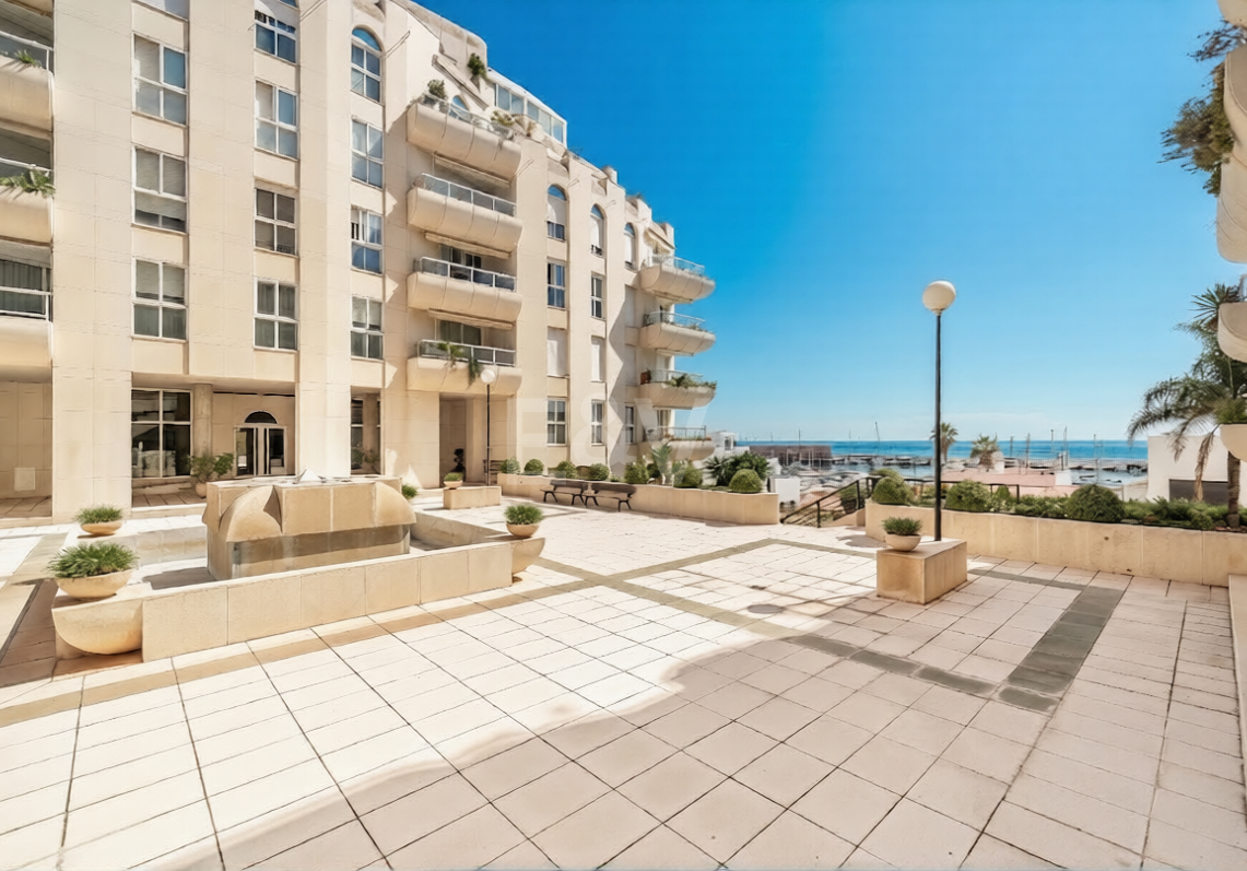 3 Sypialnia Beachfront Apartament z niesamowitymi widokiem na morze w Marbella