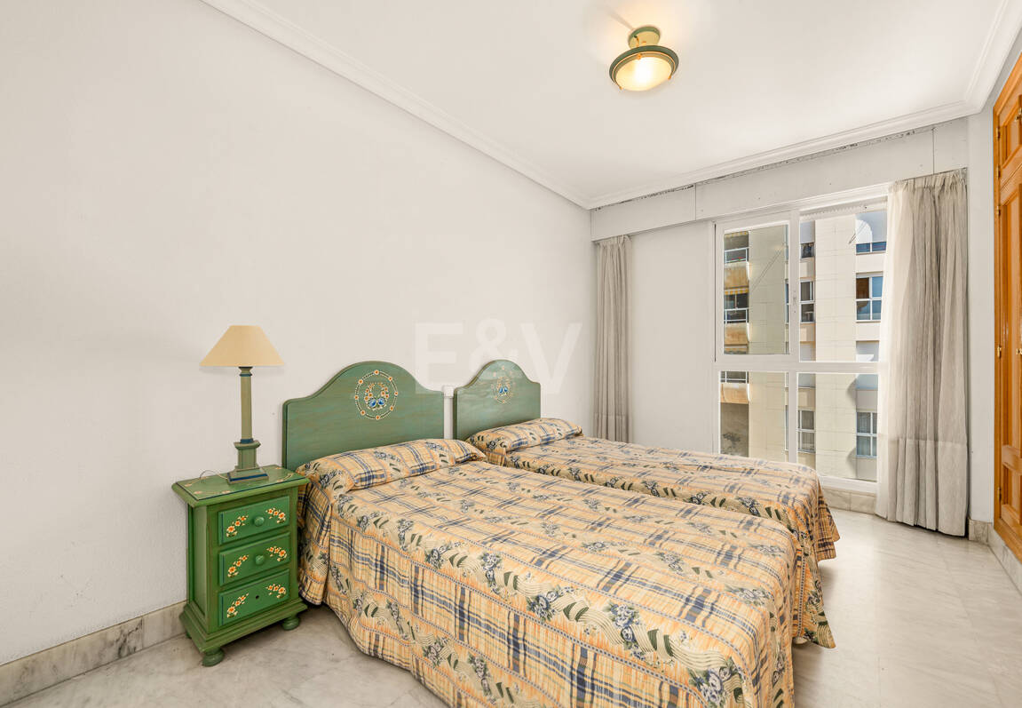 Apartament na sprzedaż w Beach Side Golden Mile, Marbella Golden Mile