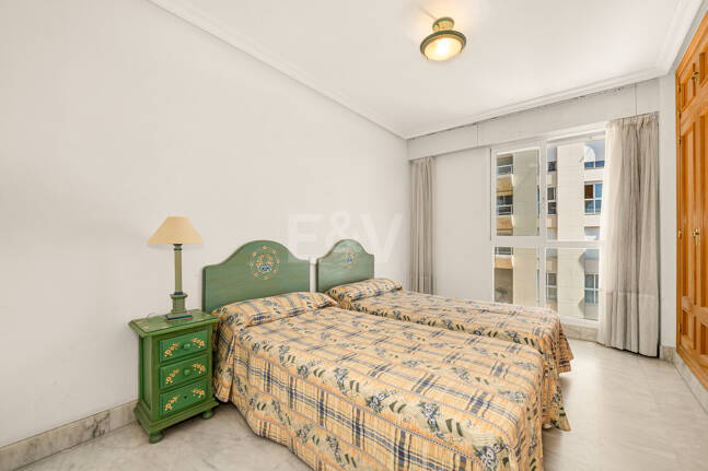 Apartament na sprzedaż w Beach Side Golden Mile, Marbella Golden Mile