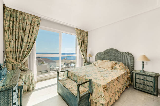 Apartament na sprzedaż w Beach Side Golden Mile, Marbella Golden Mile