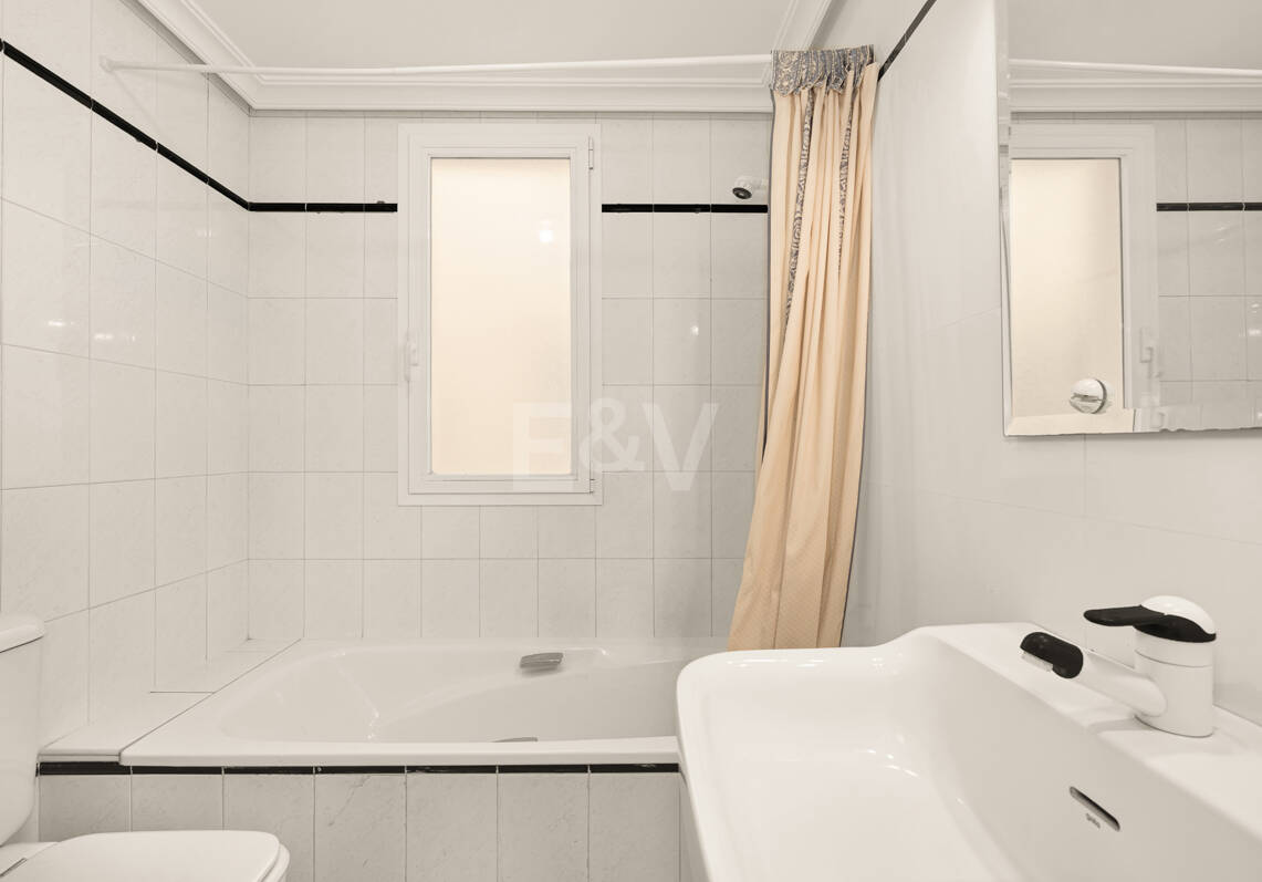 3 Sypialnia Beachfront Apartament z niesamowitymi widokiem na morze w Marbella