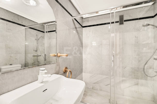 Apartament na sprzedaż w Beach Side Golden Mile, Marbella Golden Mile