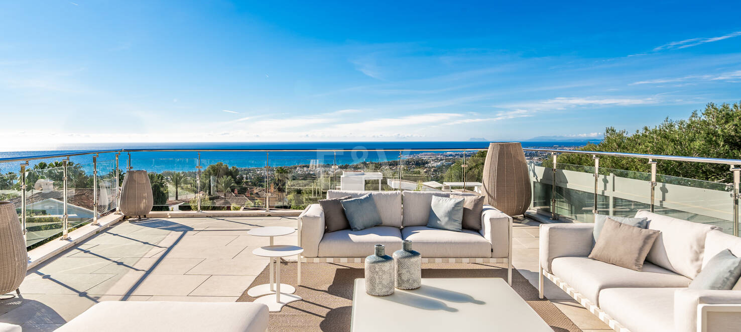 Villa pareada de esquina contemporánea con vistas panorámicas al mar en Meisho Hills, Sierra Blanca