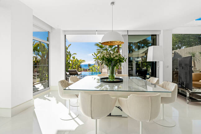 Modern Corner Semi-Detached Villa with Panoramic Sea Views and Private Pool in Sierra Blanca