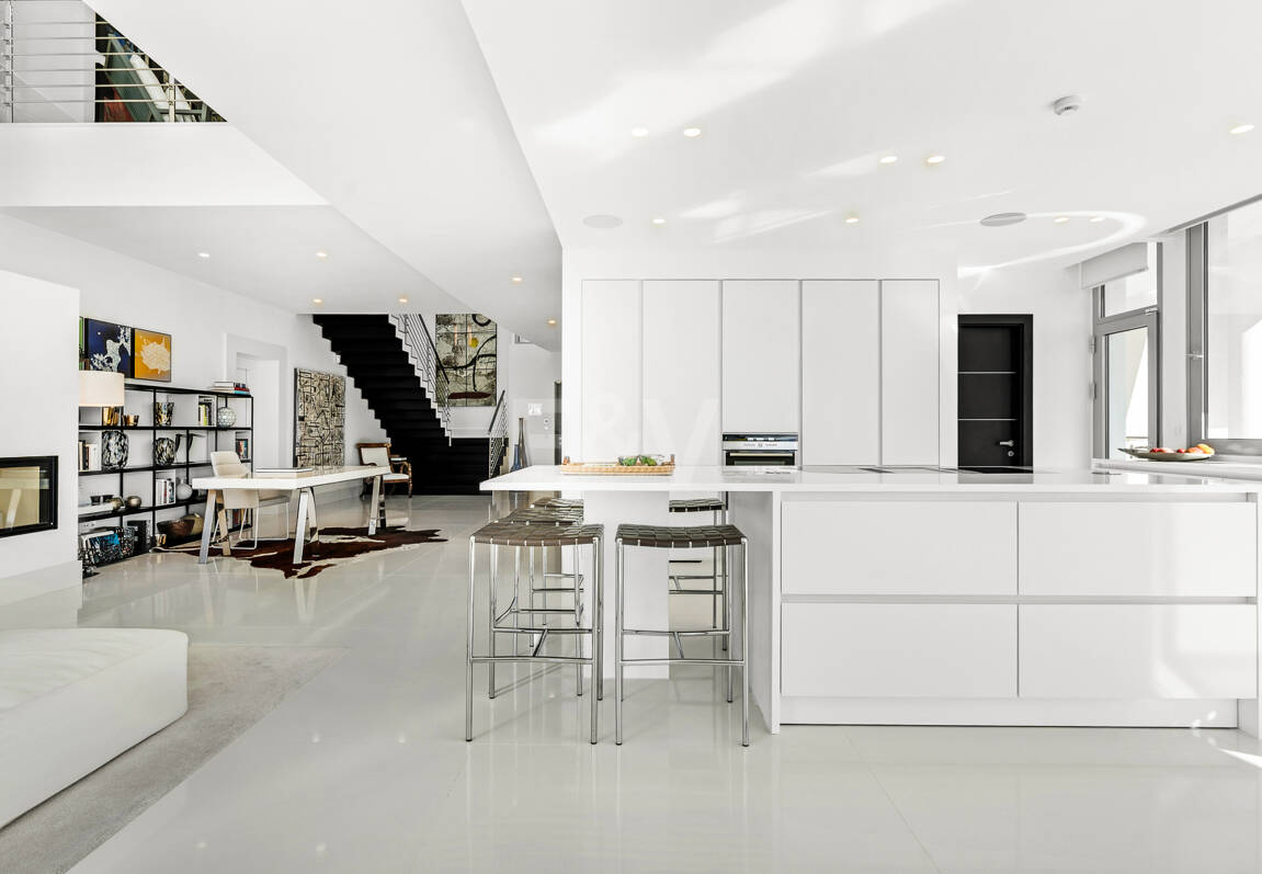 Modern Corner Semi-Detached Villa with Panoramic Sea Views and Private Pool in Sierra Blanca