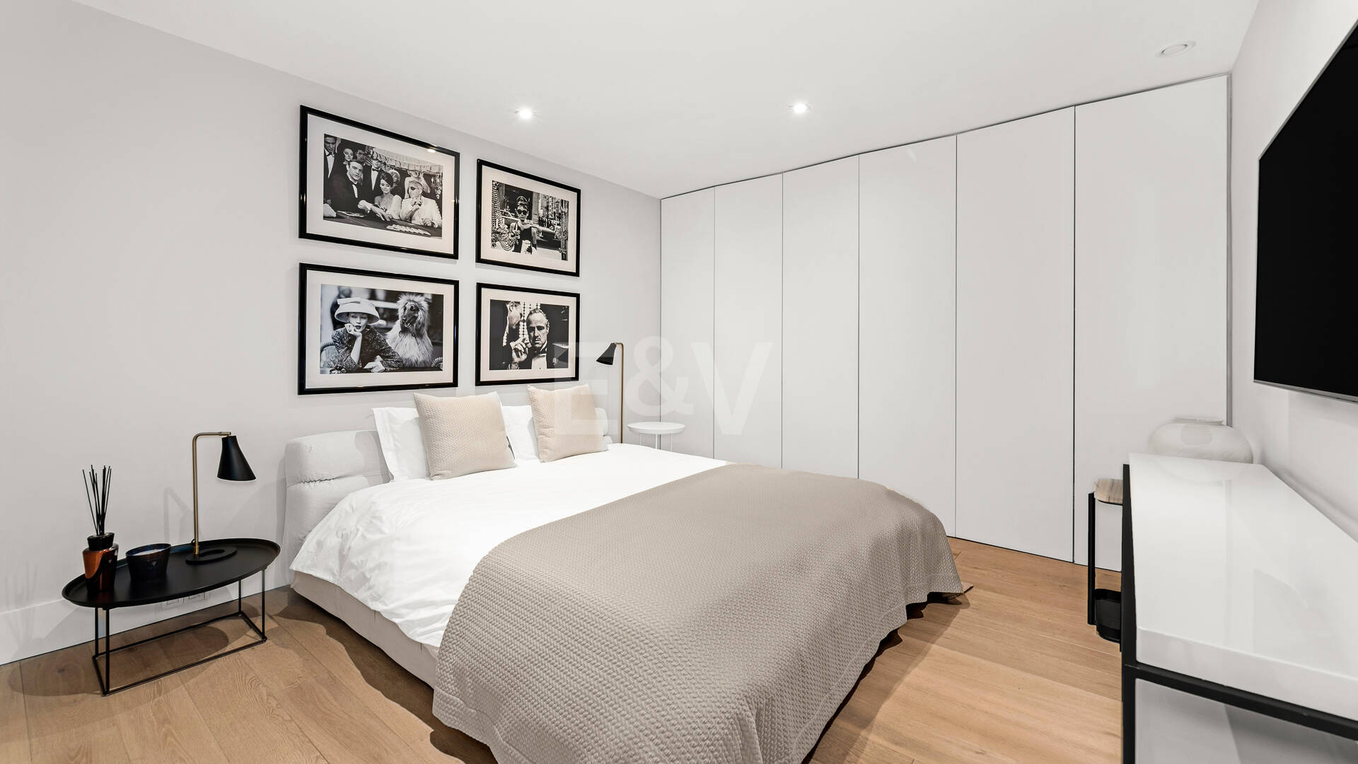 Modern Corner Semi-Detached Villa with Panoramic Sea Views and Private Pool in Sierra Blanca