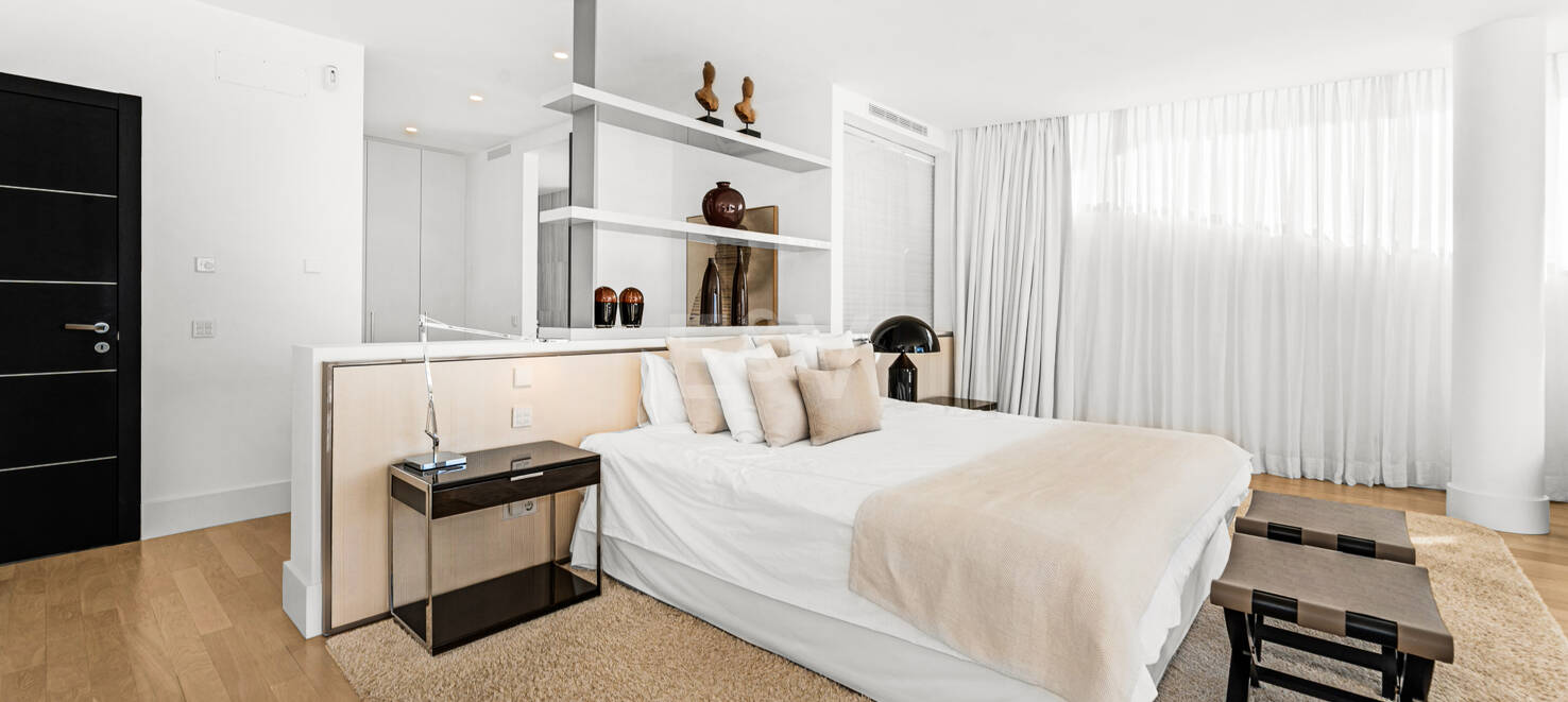 Villa pareada de esquina contemporánea con vistas panorámicas al mar en Meisho Hills, Sierra Blanca