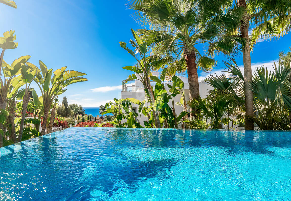 Modern Corner Semi-Detached Villa with Panoramic Sea Views and Private Pool in Sierra Blanca