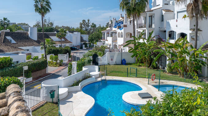 Stylish Beachside Residence