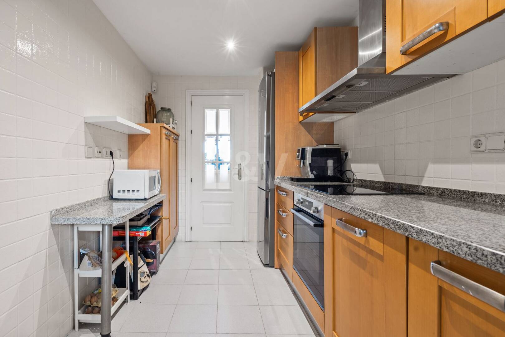 Exclusive apartment with private garden and golf views in Las Jacarandas, Los Arqueros. Available for short-mid -term rentals