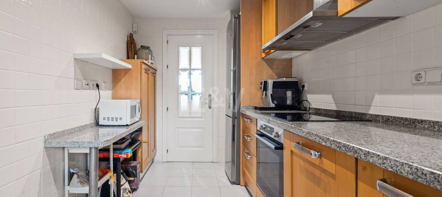 Appartement rez de chaussée à louer en Marbella Golden Mile, Marbella (Toutes les zones)