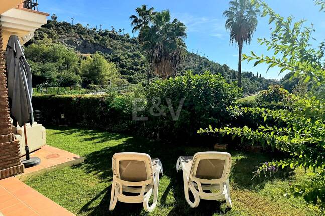 Exclusive apartment with private garden and golf views in Las Jacarandas, Los Arqueros. Available for short-mid -term rentals