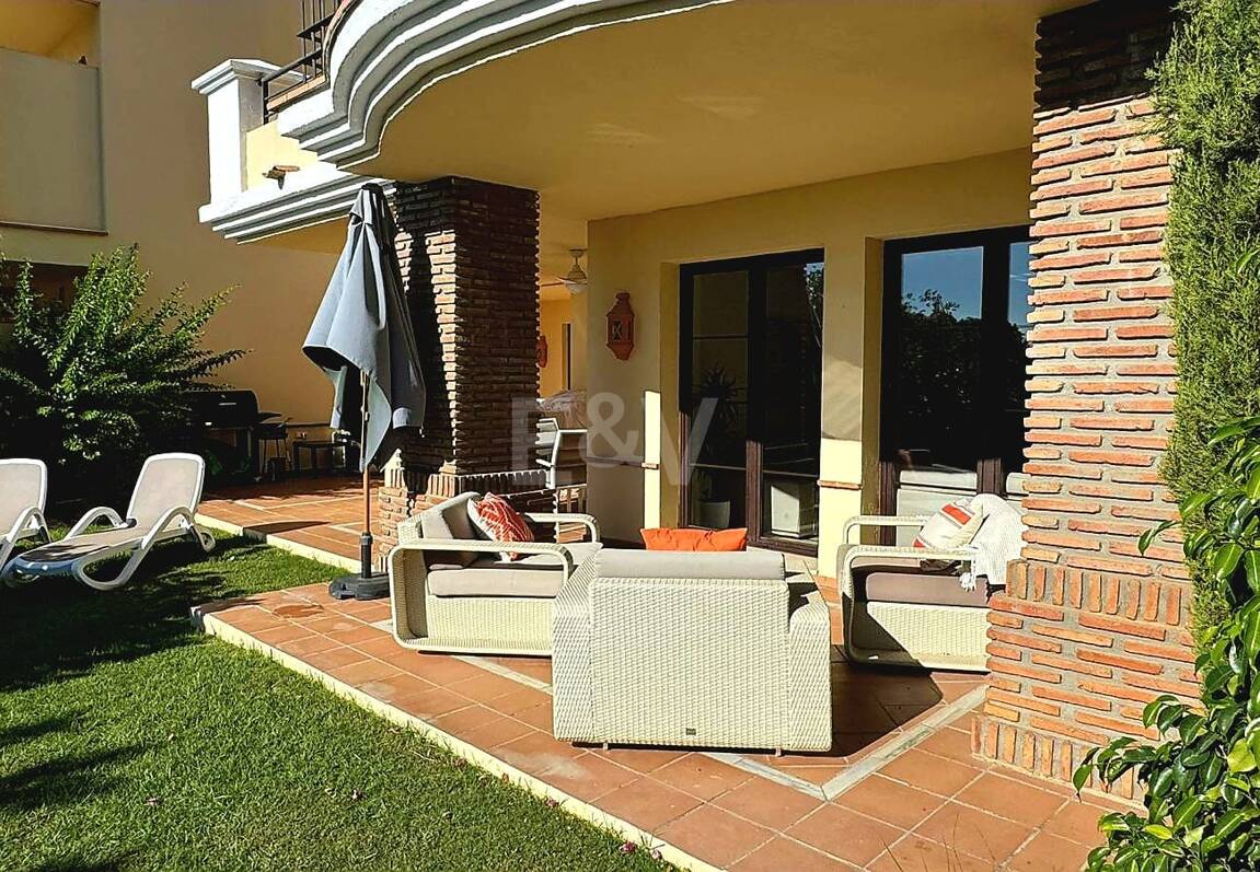Exclusive apartment with private garden and golf views in Las Jacarandas, Los Arqueros. Available for short-mid -term rentals