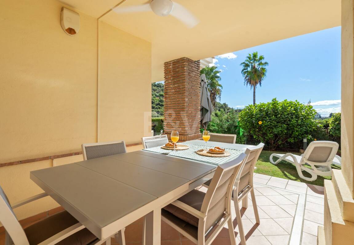 Exclusive apartment with private garden and golf views in Las Jacarandas, Los Arqueros. Available for short-mid -term rentals