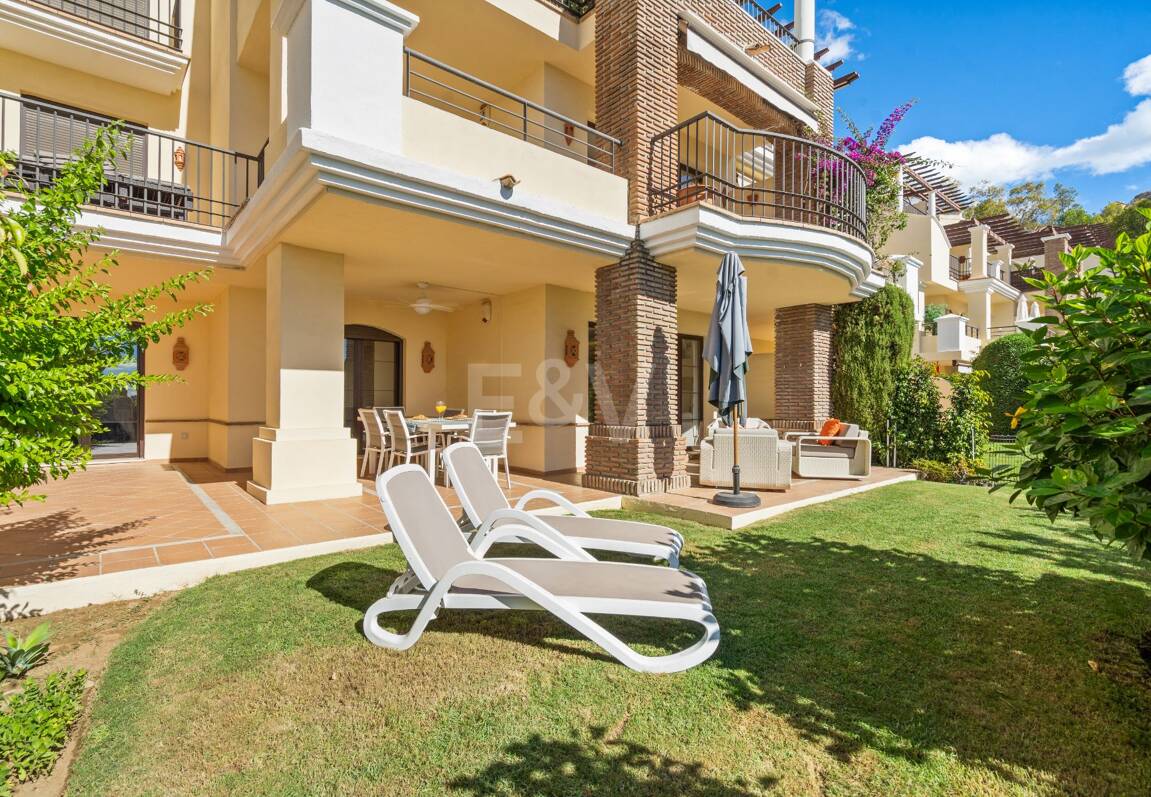 Exclusive apartment with private garden and golf views in Las Jacarandas, Los Arqueros. Available for short-mid -term rentals