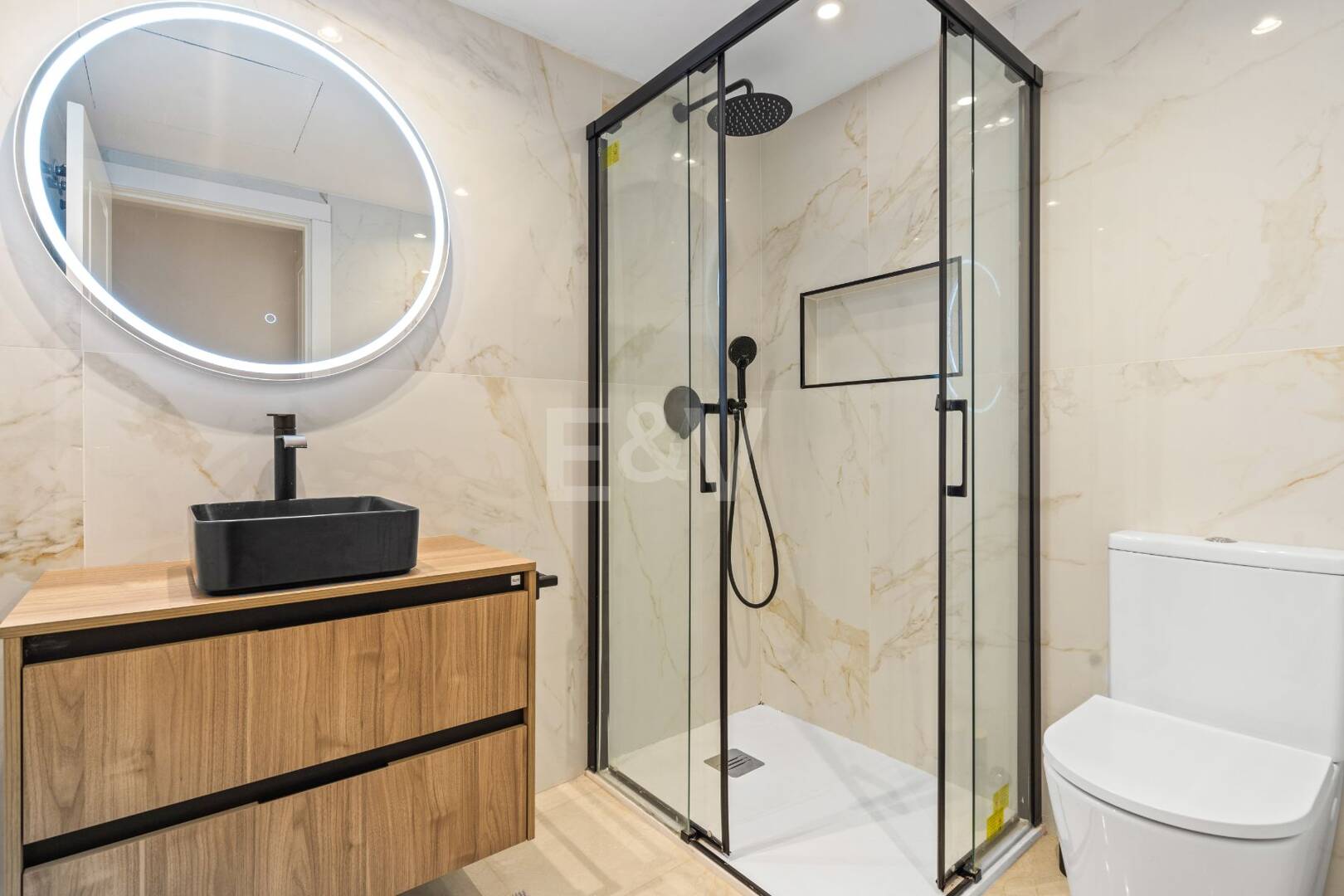 Exclusive apartment with private garden and golf views in Las Jacarandas, Los Arqueros. Available for short-mid -term rentals