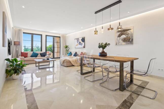 Exclusive apartment with private garden and golf views in Las Jacarandas, Los Arqueros. Available for short-mid -term rentals