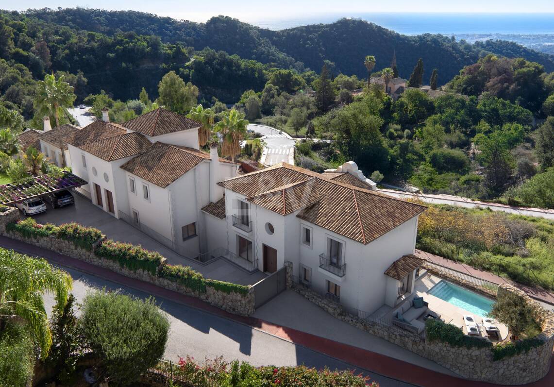 Maison de ville exquise à Serene Gated