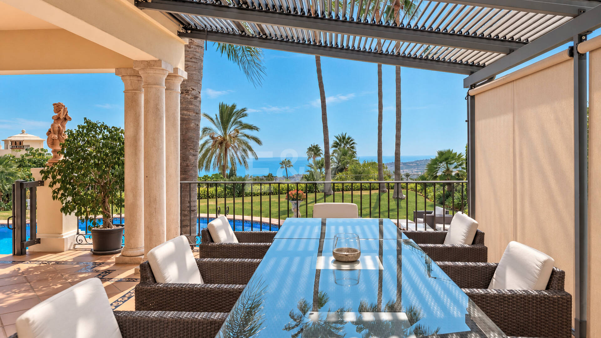 Außergewöhnliche Mansion mit Meerblick in den prestigeträchtigen Höhenlagen von Sierra Blanca