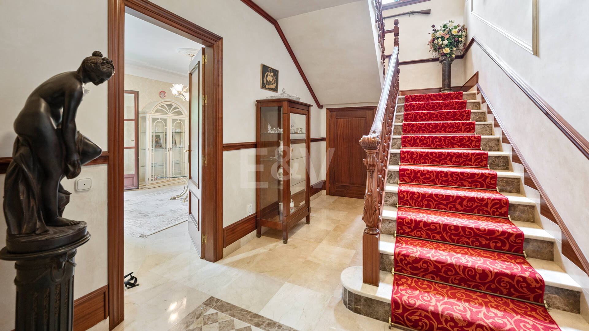 Außergewöhnliche Mansion mit Meerblick in den prestigeträchtigen Höhenlagen von Sierra Blanca